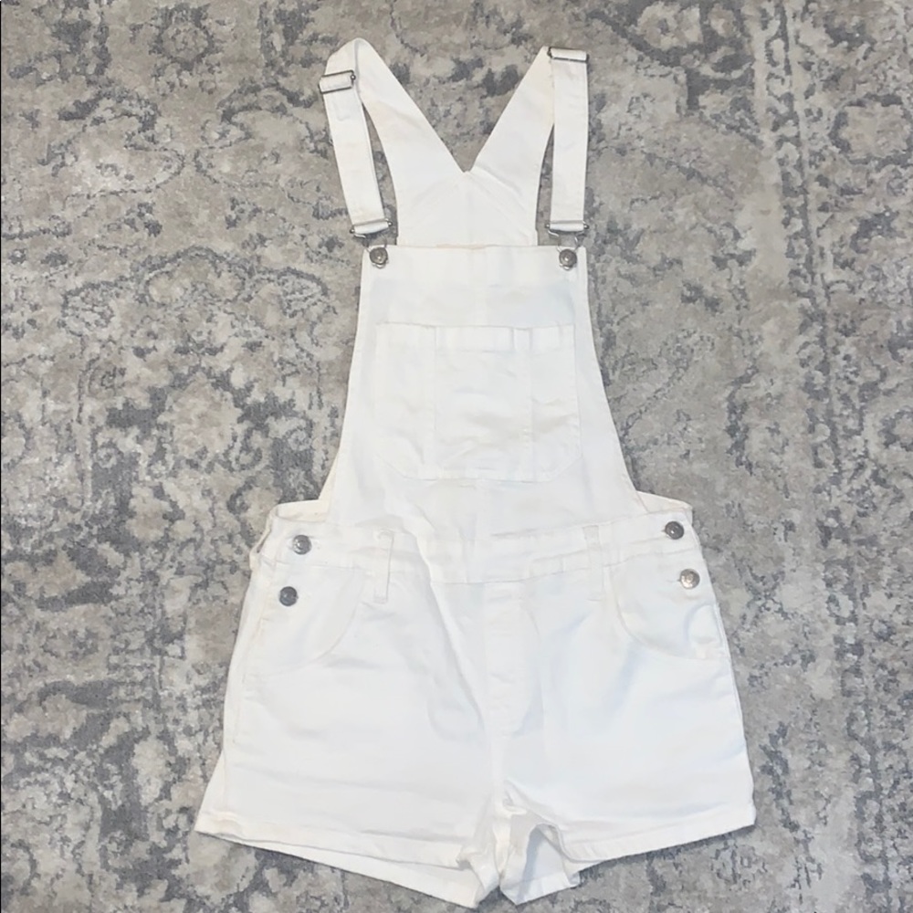 White pacsun denim overall shorts